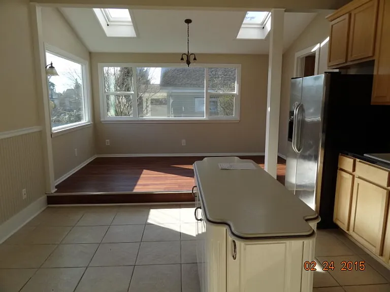 1002 N Ainsworth Ave #B — Photo 5