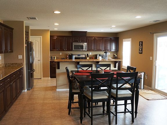 4th image of 605 Blue Ash Ct