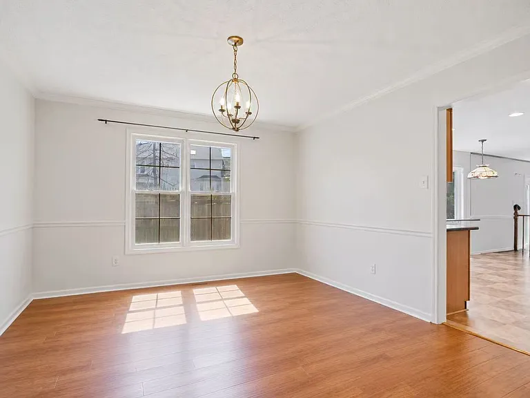203 Markwood Dr — Photo 4