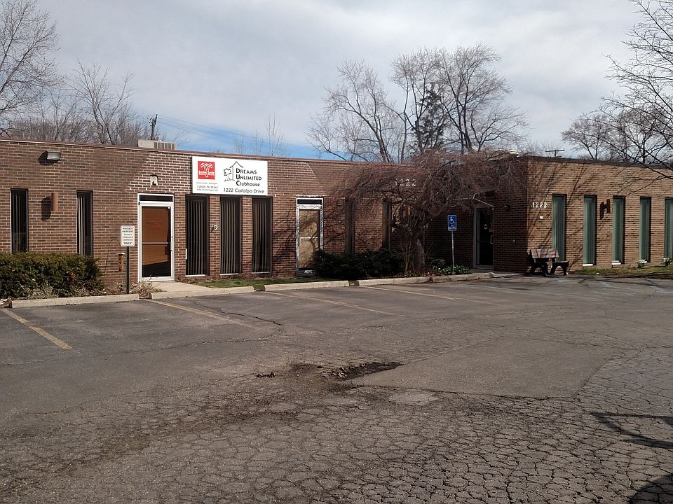 2nd image of 1222 Catalpa Dr
