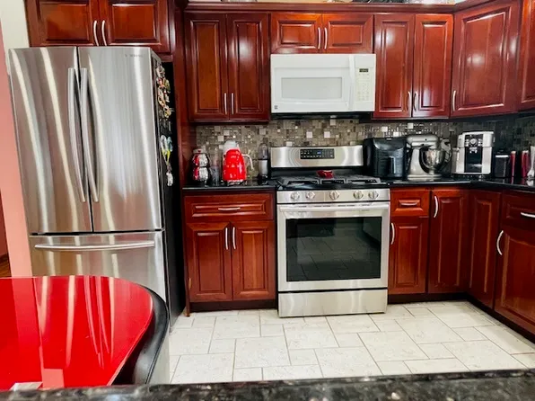 2715 Strickland Avenue image 11 of 42