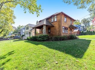 2 Dempster Rd, Chatham, NJ 07928