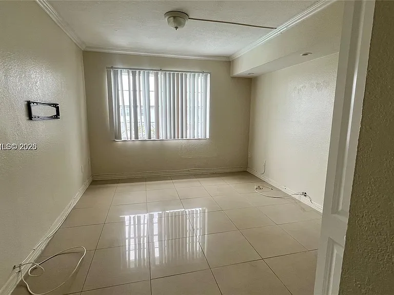 486 NW 165th Street Rd #B606 — Photo 11