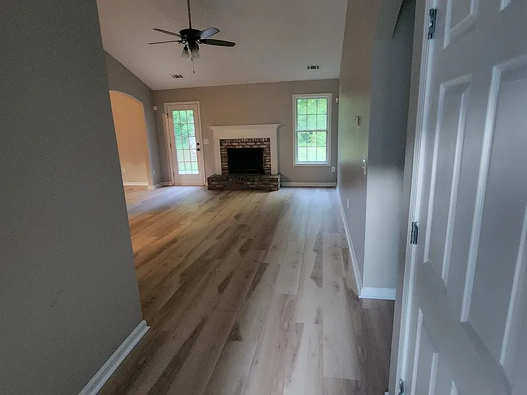 435 Butler Bridge Cir — Photo 3