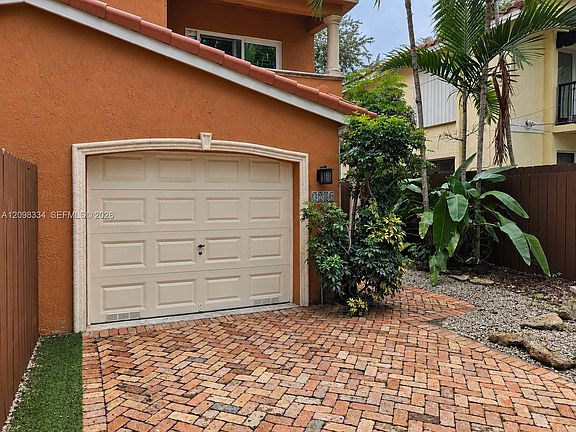 2nd image of 3280 Gifford Ln #3280