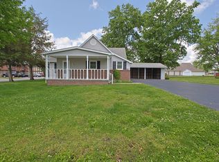 1400 N Bentley St, Marion, IL 62959