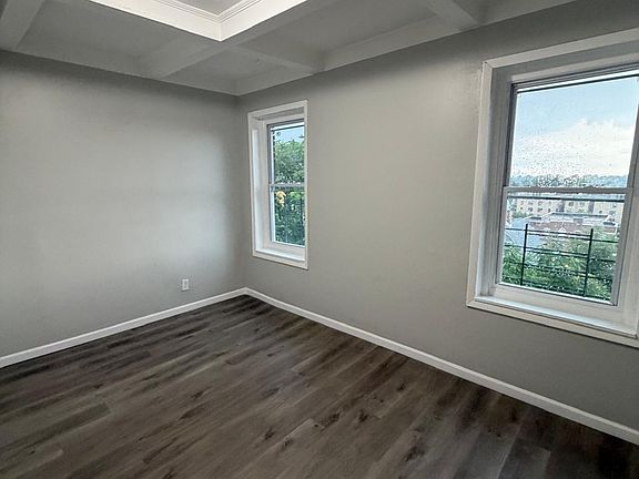 5th image of 653 Mount Prospect Ave #4C