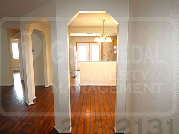 3rd image of 505 Perseus Dr