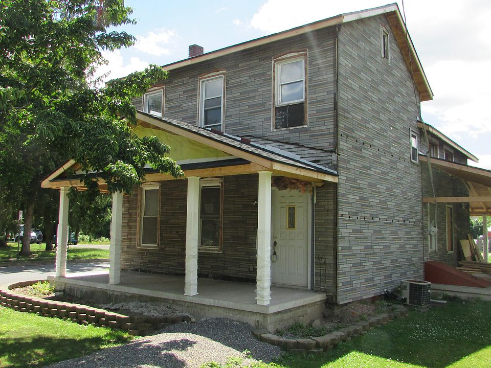 1st image of 17 E Mill St