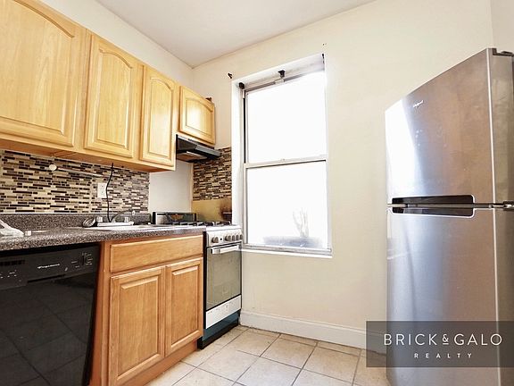5th image of 500 W 171st St