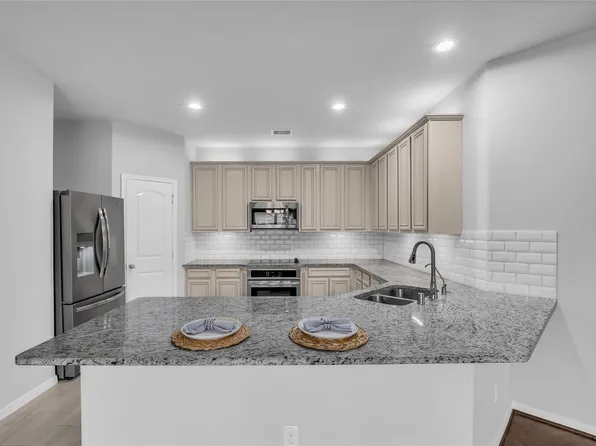 9199 White Tail Dr, Conroe, TX 77303