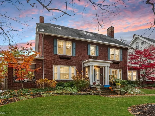 2637 Edgehill Rd, Cleveland Heights, OH 44106