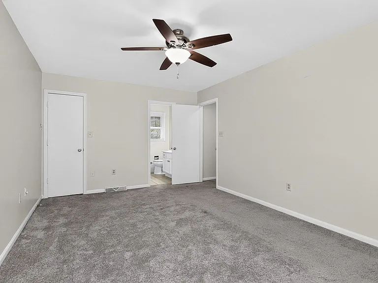 4307 Saxonbury Way — Photo 11