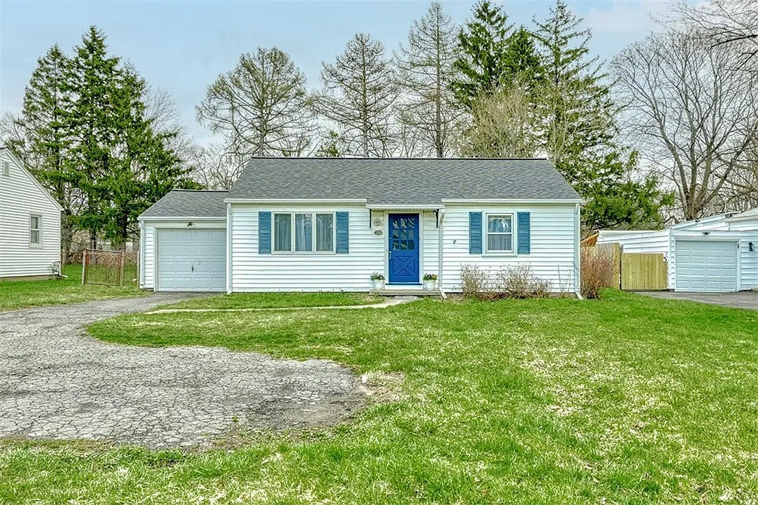 110 Howard Rd photo 1