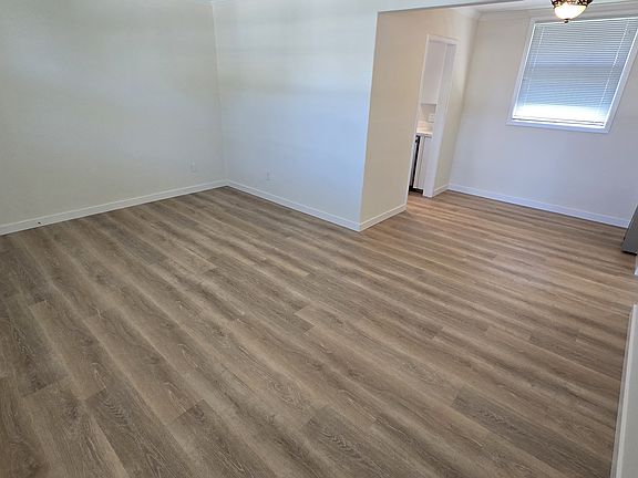 4th image of 1110 Laurel St #3