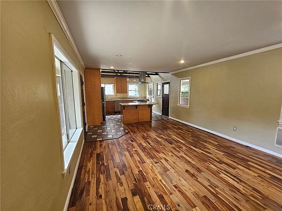 3rd image of 4966 N Maywood Ave
