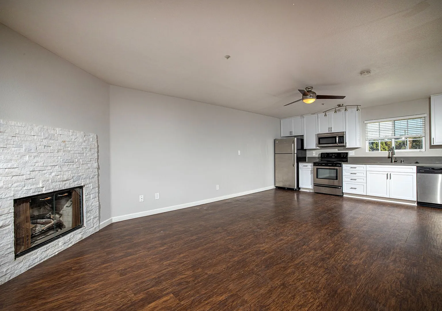 5763 Riley Street — Photo 4