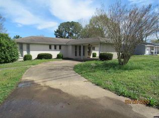 633 Gaylord St, Dresden, TN 38225