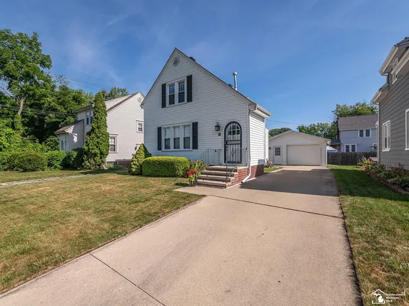 322 Shadowlawn Pl, Monroe, MI 48162