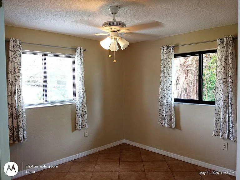 1439 Glick Dr — Photo 10