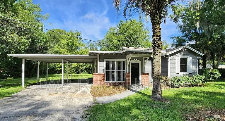 214 Santa Barbara Ave — Photo 1