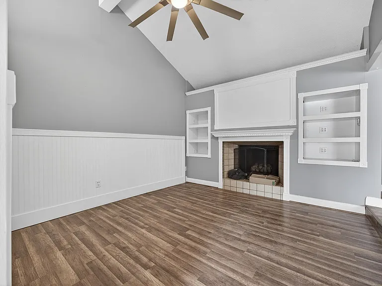 3320 Elm St — Photo 9