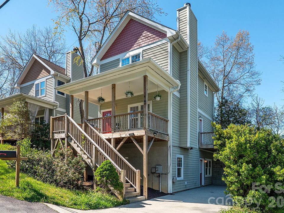 1st image of 4 Cottage Ct