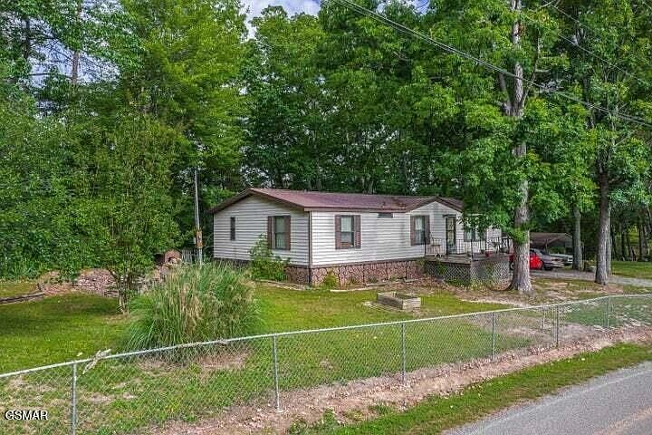 1st image of 1354 Splashaway Rd
