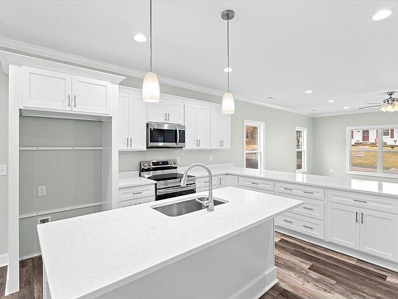 4th image of 1948 Redwood Rd SE