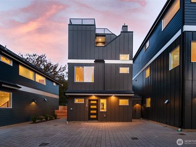 322 B N 84th Street, Seattle, WA, 98103