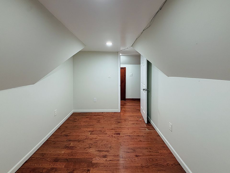 1st image of 9424 115th St Floor 3
