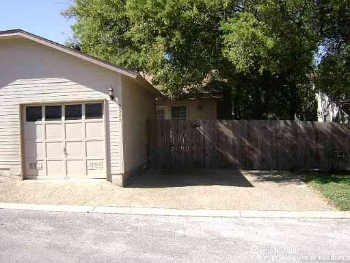 4th image of 9542 STILLFOREST #9542