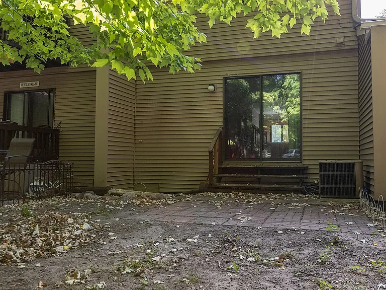 105B South Dr — Photo 14
