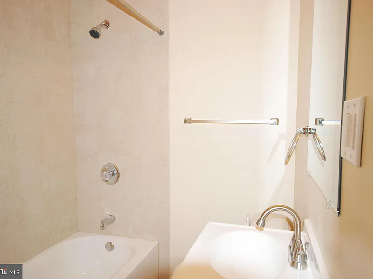 7 Hyacinth Ct #7 — Photo 9