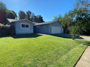 2585 Rosebud Ln, Redding, CA 96002