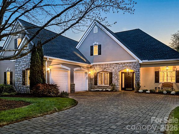 2nd image of 33 Tiverton Ln