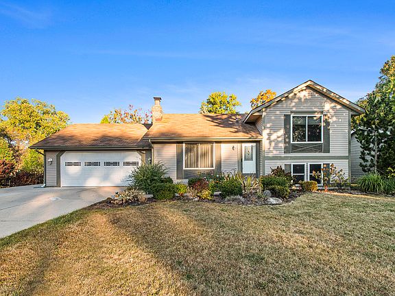 2nd image of 2241 Jamestown Dr SE