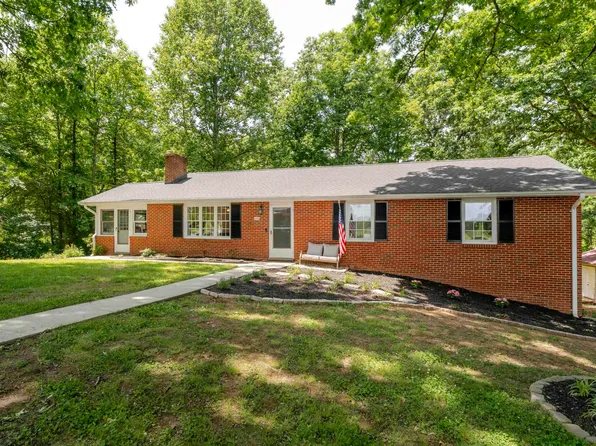 646 Miller School Rd, Charlottesville, VA 22903