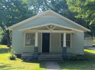 321 N Nelson Ave, Gentry, AR 72734