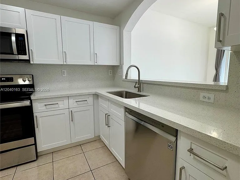 8936 W Flagler St #201 — Photo 7