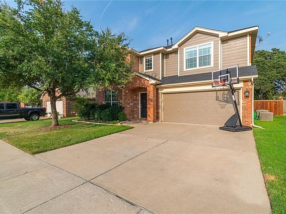 3rd image of 6703 Glade Dr