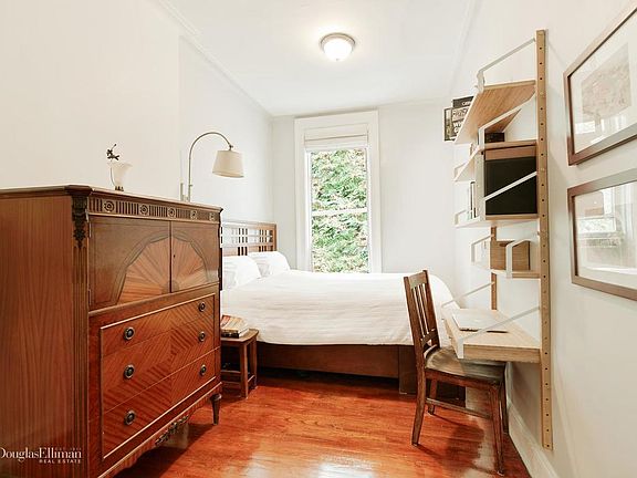 2nd image of 28 W 87th St APT 4B