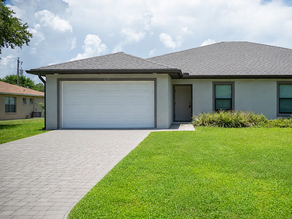 517 NE 24th Pl