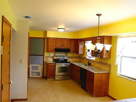 2nd image of 6319 Scott Glen Ct