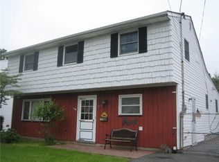 84 E Laurel St, Port Reading, NJ 07064