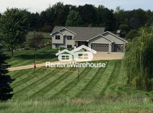 940 Florence Ln, Hudson, WI 54016