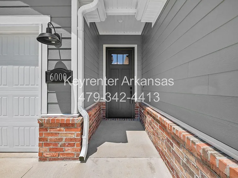 6000 SW Desert Ave — Photo 4