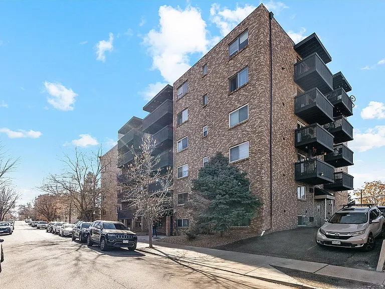 65 N Clarkson St #107 — Photo 23