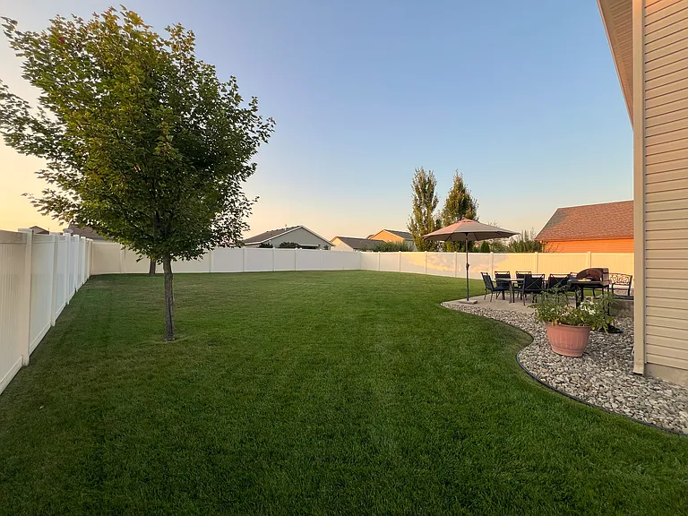 4605 W Magrath Dr — Photo 85