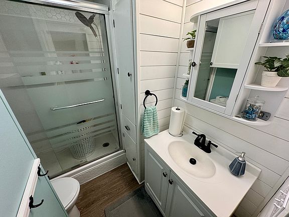 5th image of 63 Lemon Rd